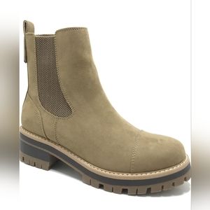 Tried and Tru size 11 Taupe boot